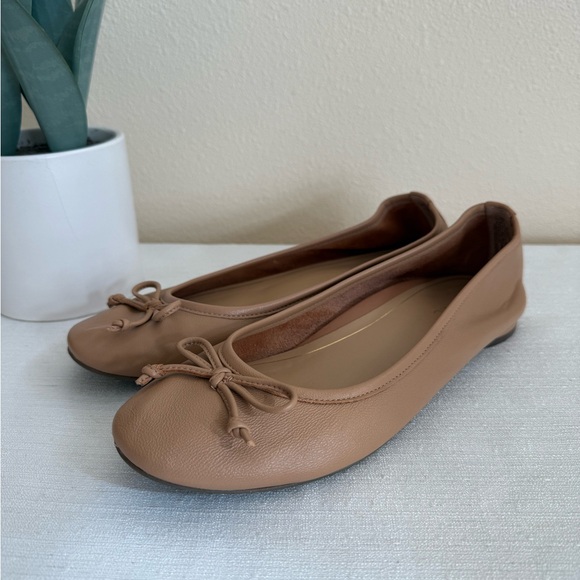 Vionic Shoes - Vionic Tan Bow Orthotic Ballet Flats